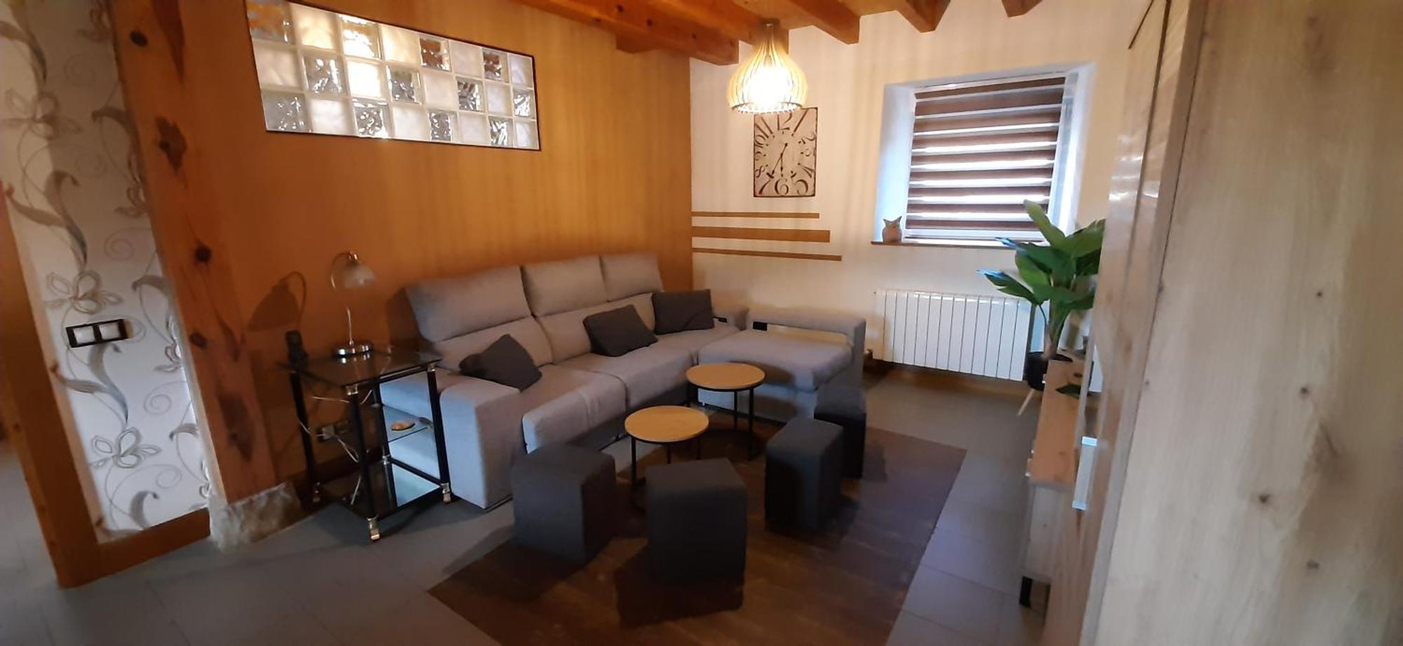 Entre Y Atapuerca Holiday home *